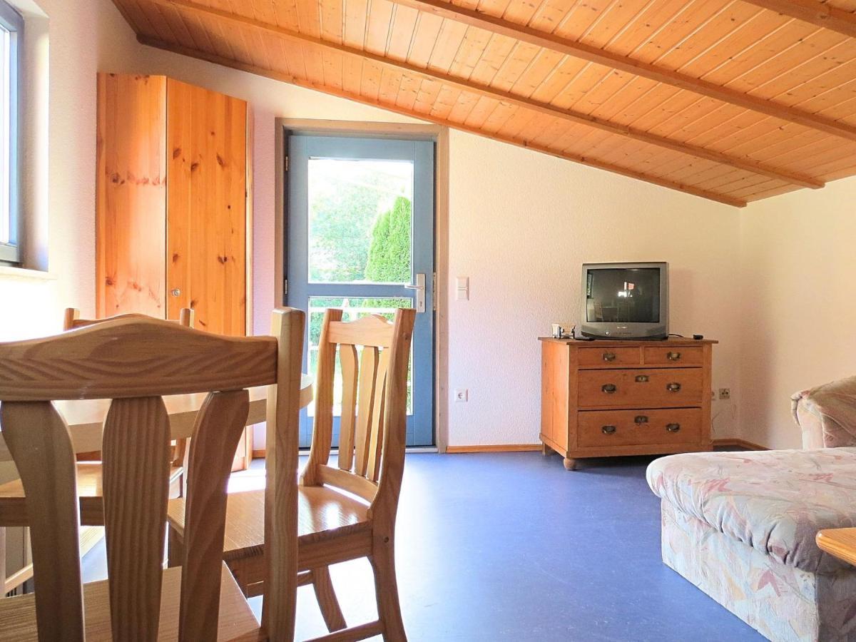 Charming Apartment With Private Terrace Бад Вилдунген Екстериор снимка